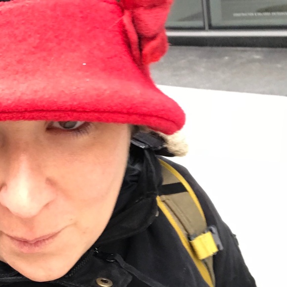 Meet your Posher, Sara. - Picture 2 of 4